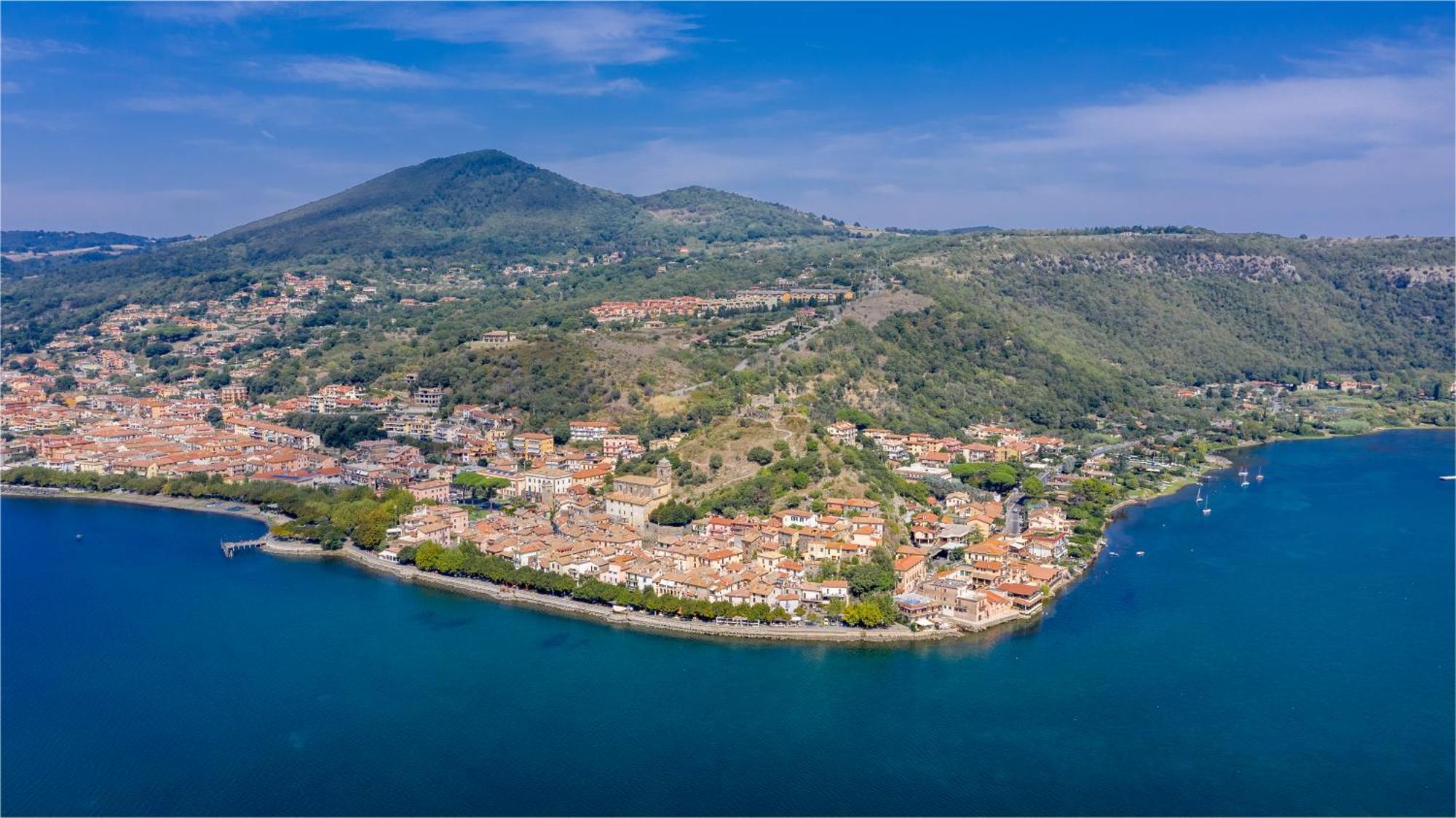 Apt Finestra Sul Castello, Vista Lago Wi-Fi Gratis Bracciano  Exterior foto